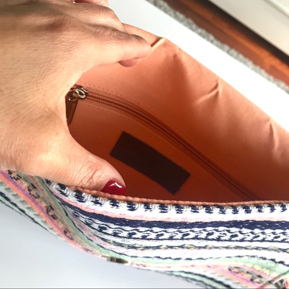 🚫SOLD OUT🚫 NWT America & Beyond Bijou Crossbody - Picture 7 of 8